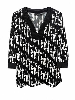 Black & White Abstract V-Neck Tunic‎ - Jacqueline 1X